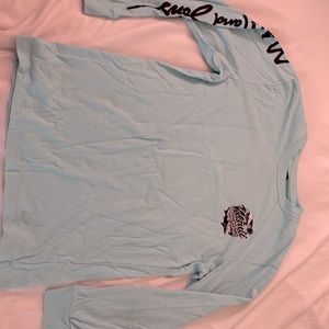 Medium Maui and Sons long sleeved Tee. Mens size medium. Bluish teal color.
